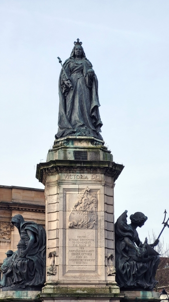 hull003.jpg