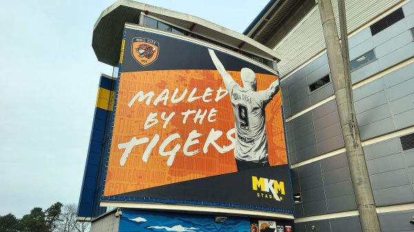 hull011.jpg