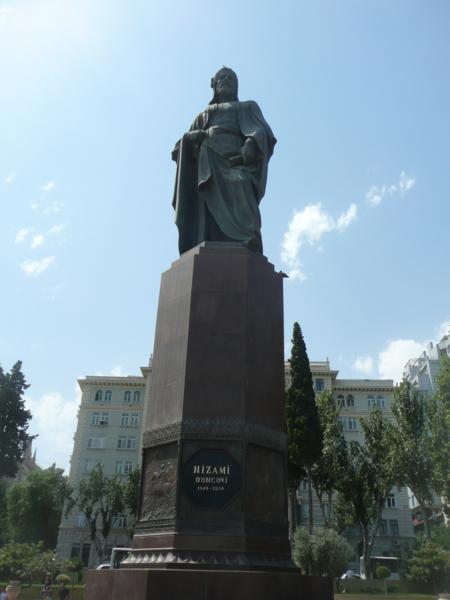 P1020929_450x600.JPG